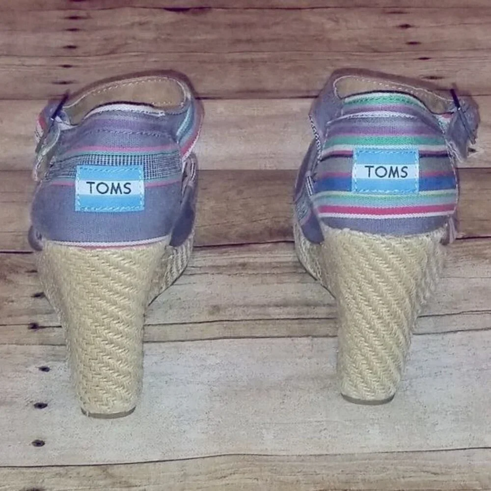 Tom's Espadrille Stripped‎ Wedge size 8